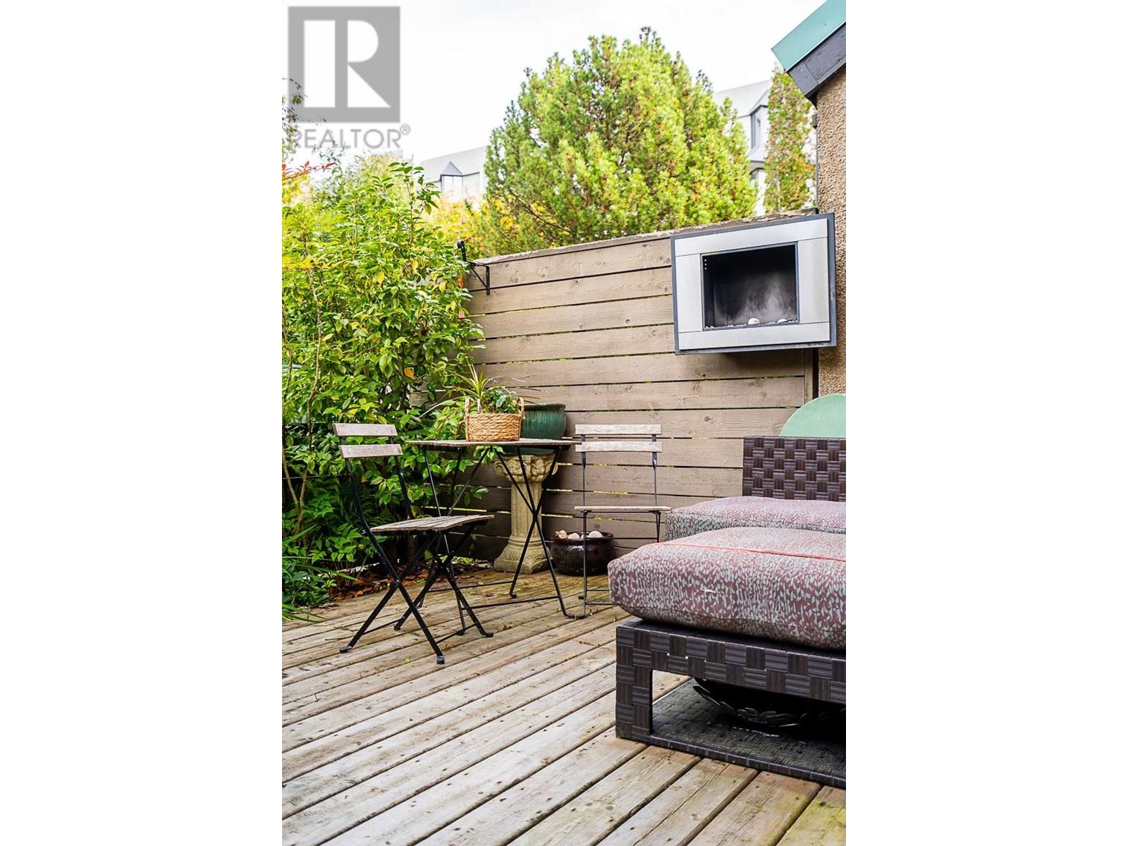 Listing Picture 21 of 40 : 693 MOBERLY ROAD, Vancouver / 溫哥華 - 魯藝地產 Yvonne Lu Group - MLS Medallion Club Member