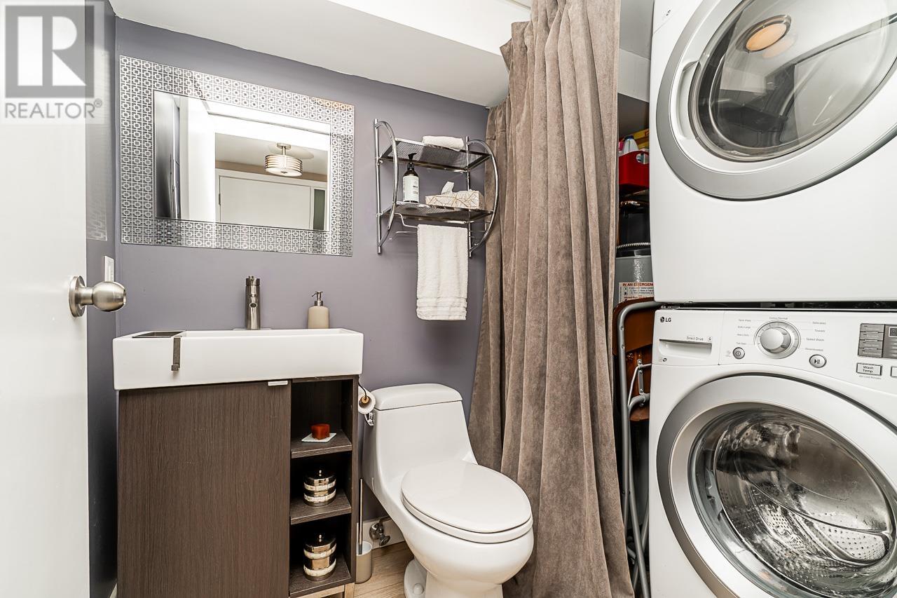 Listing Picture 12 of 40 : 693 MOBERLY ROAD, Vancouver / 溫哥華 - 魯藝地產 Yvonne Lu Group - MLS Medallion Club Member