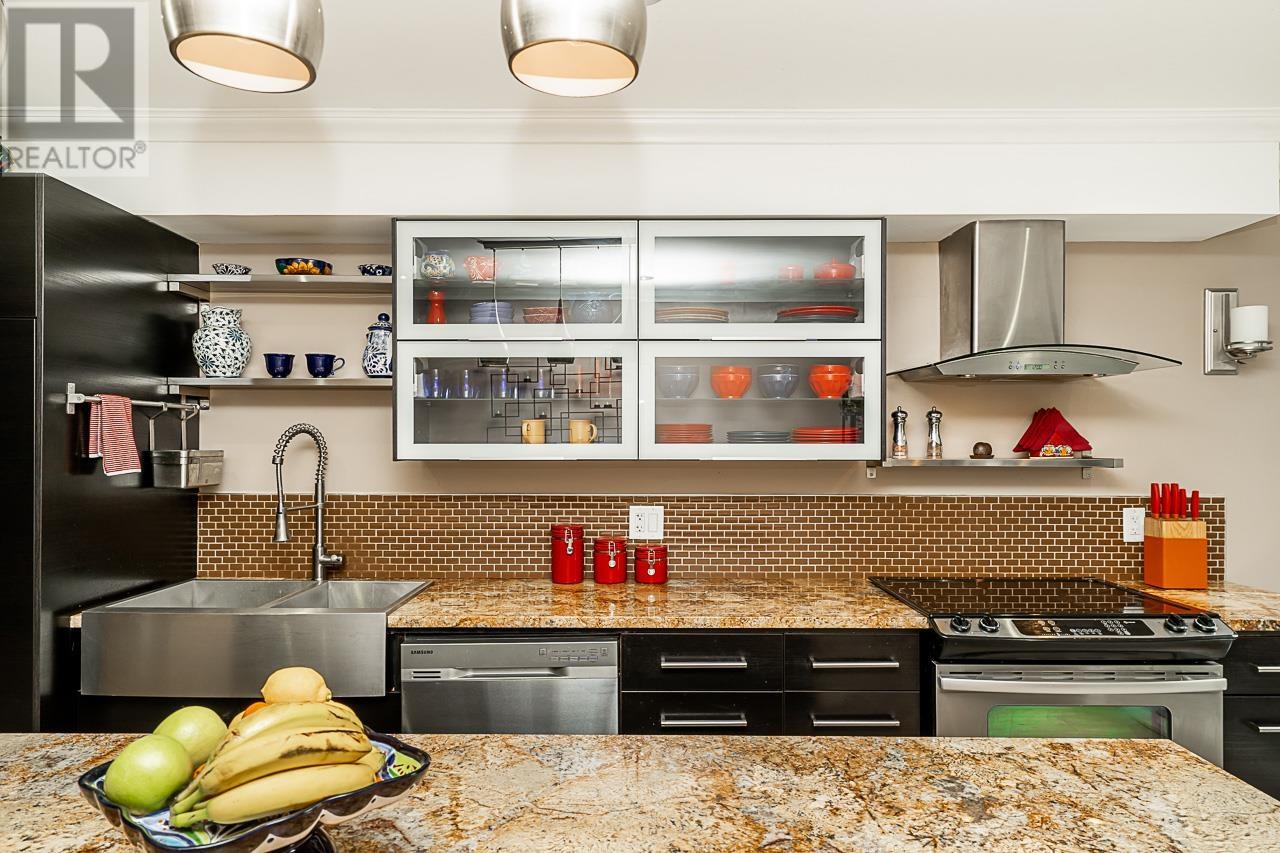 Listing Picture 8 of 40 : 693 MOBERLY ROAD, Vancouver / 溫哥華 - 魯藝地產 Yvonne Lu Group - MLS Medallion Club Member