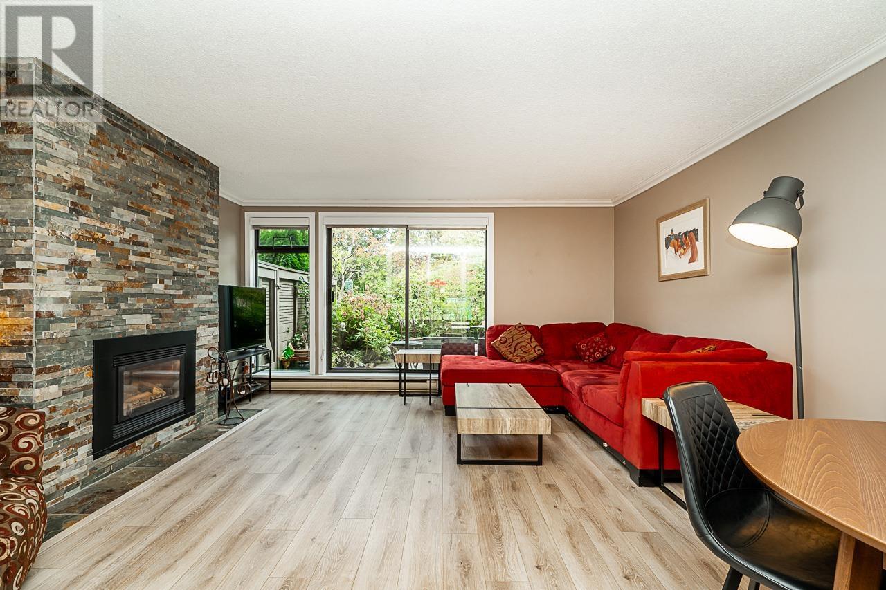 Listing Picture 13 of 40 : 693 MOBERLY ROAD, Vancouver / 溫哥華 - 魯藝地產 Yvonne Lu Group - MLS Medallion Club Member