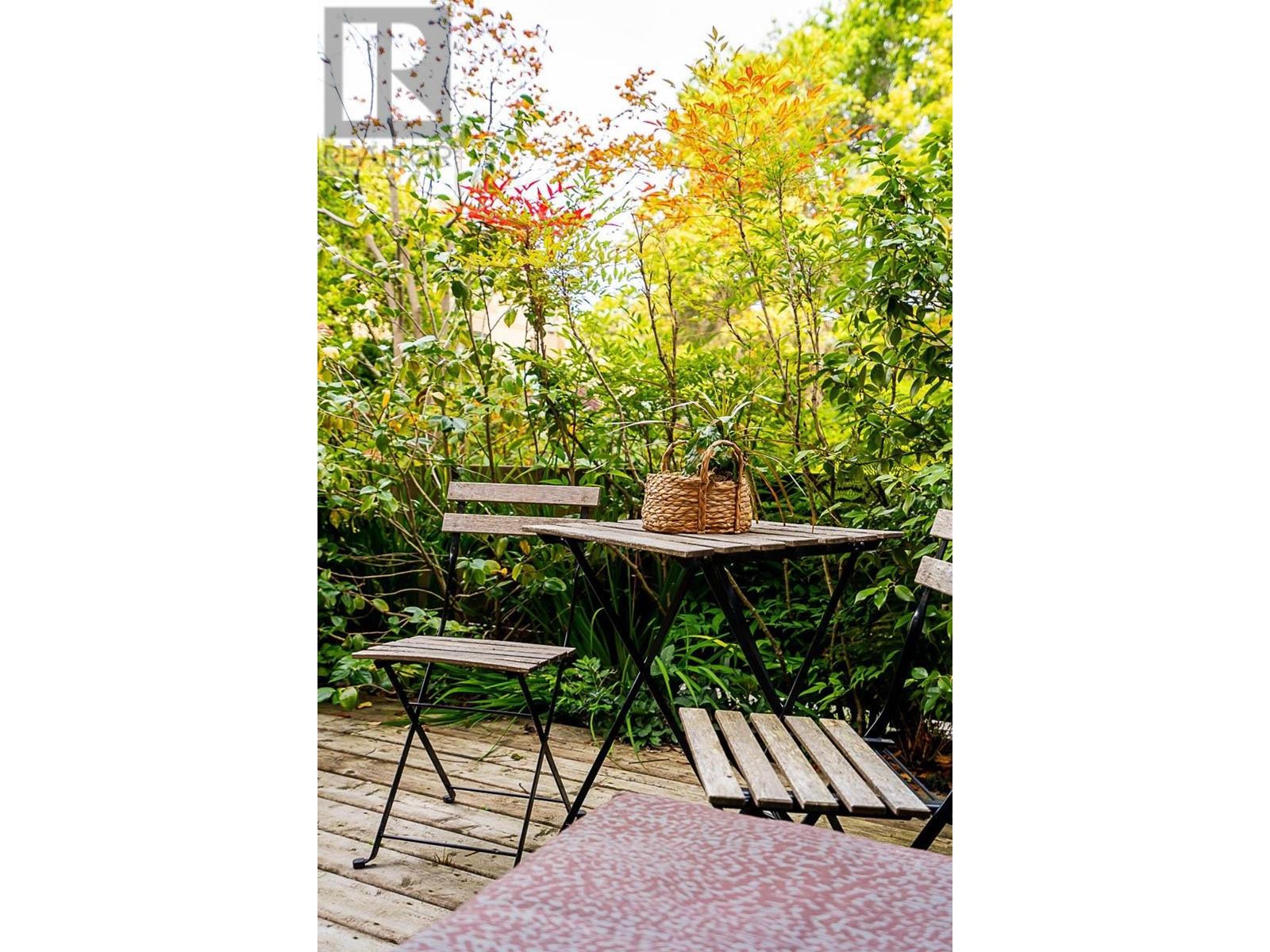 Listing Picture 23 of 40 : 693 MOBERLY ROAD, Vancouver / 溫哥華 - 魯藝地產 Yvonne Lu Group - MLS Medallion Club Member