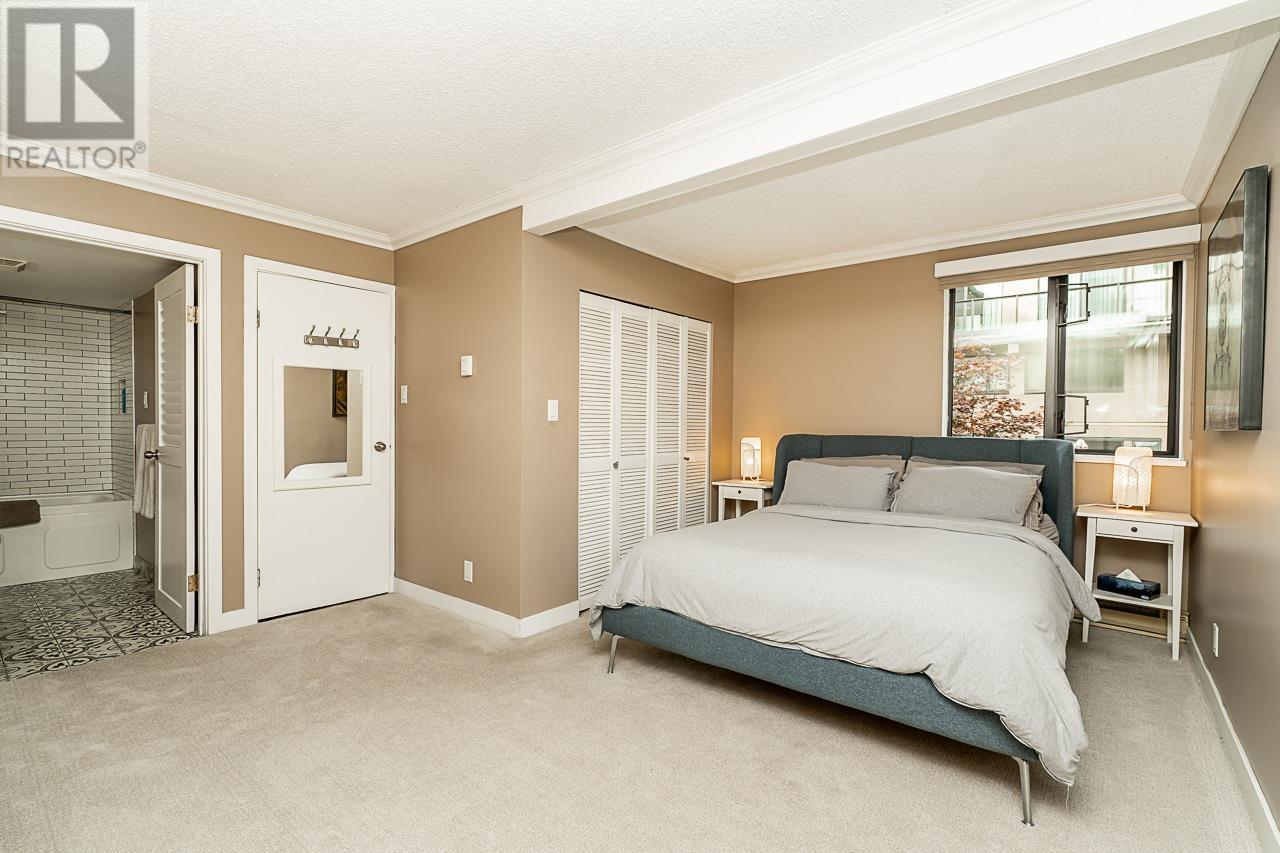 Listing Picture 25 of 40 : 693 MOBERLY ROAD, Vancouver / 溫哥華 - 魯藝地產 Yvonne Lu Group - MLS Medallion Club Member