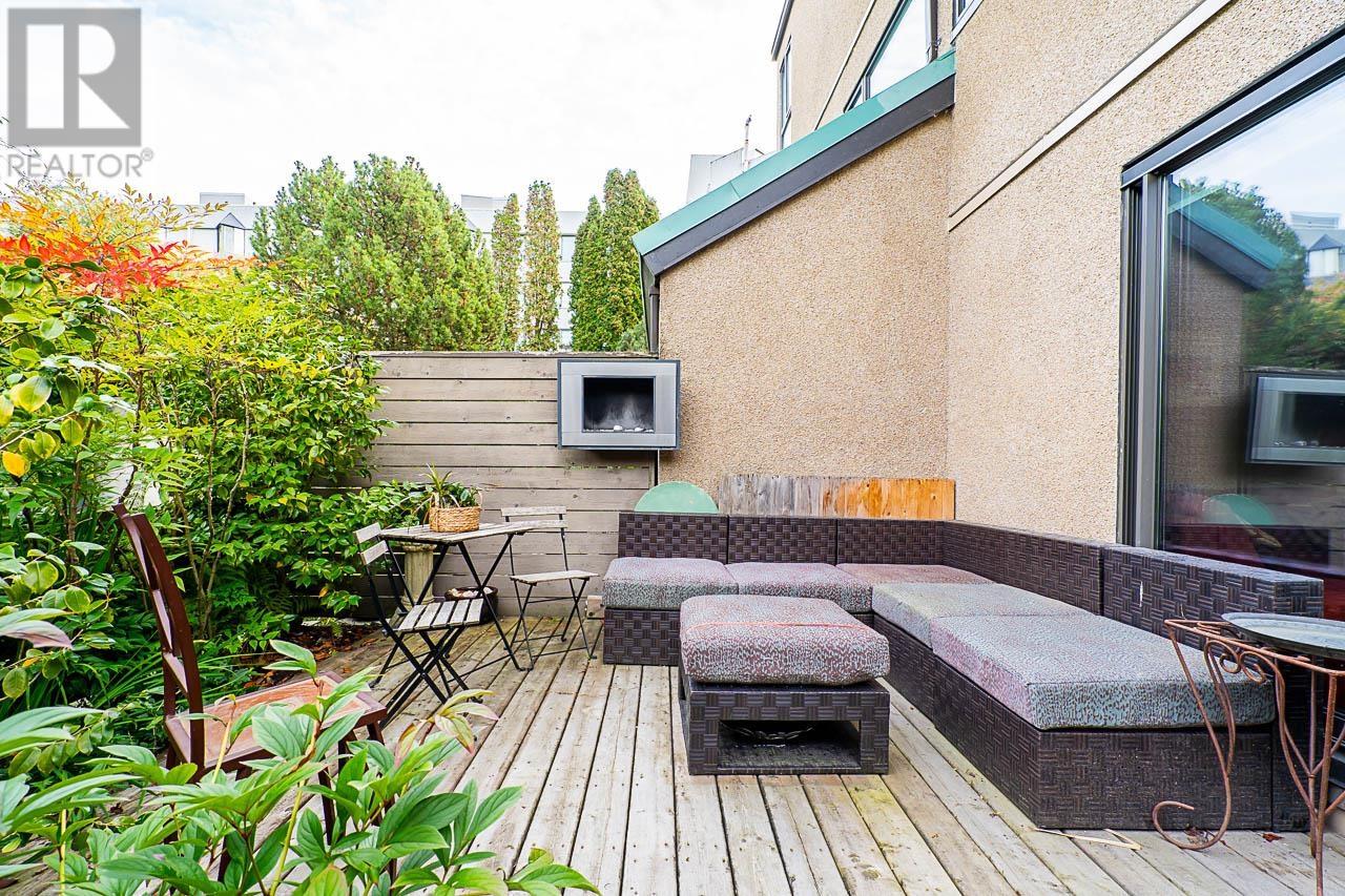 Listing Picture 19 of 40 : 693 MOBERLY ROAD, Vancouver / 溫哥華 - 魯藝地產 Yvonne Lu Group - MLS Medallion Club Member