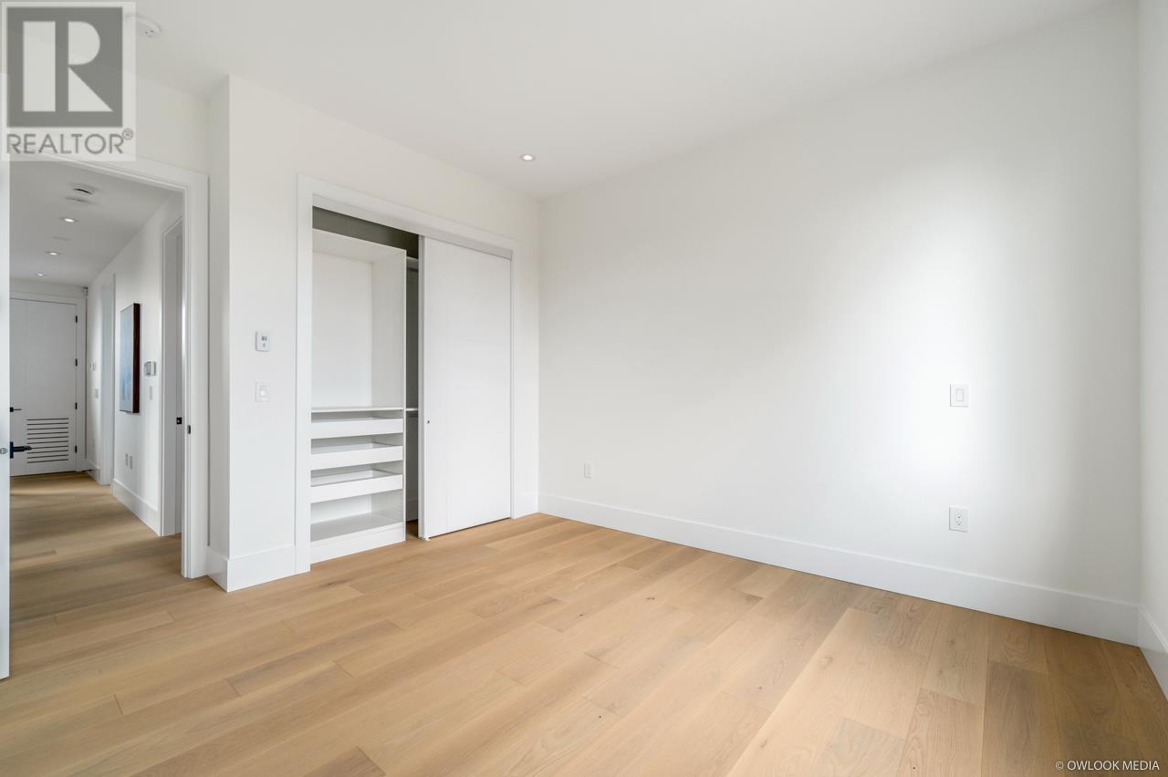 Listing Picture 31 of 37 : 10791 ASHCROFT AVENUE, Richmond / 烈治文 - 魯藝地產 Yvonne Lu Group - MLS Medallion Club Member