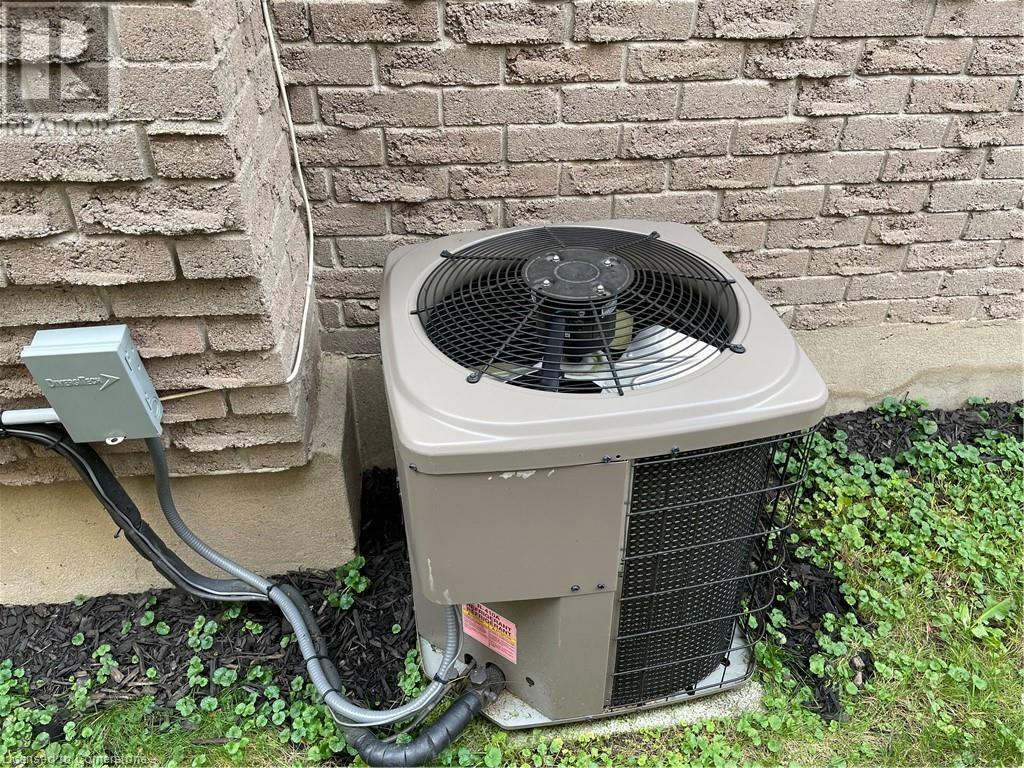 363 Vogel Place, Waterloo, Ontario  N2L 5V8 - Photo 24 - 40687282