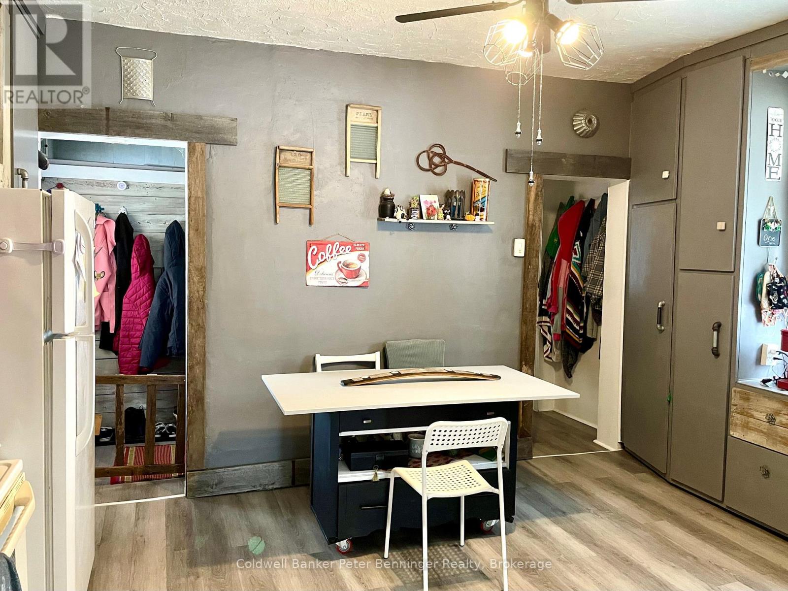 258 8th Street, Hanover, Ontario  N4N 1J7 - Photo 4 - X11906044