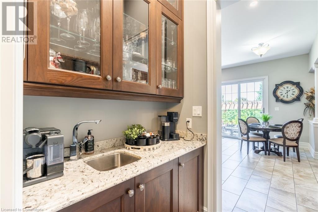 17 Mcdonald Court, Waterdown, Ontario  L9H 7C3 - Photo 12 - 40687368