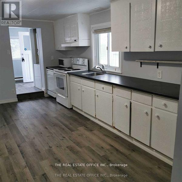 Property at 1274 KILLARNEY BEACH ROAD image 4