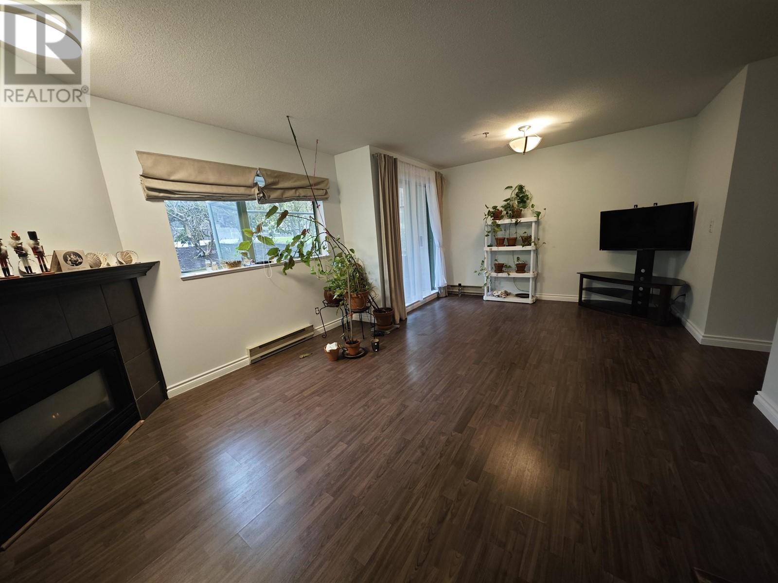 210 6737 Station Hill Court, Burnaby, British Columbia  V3N 4V2 - Photo 5 - R2952192