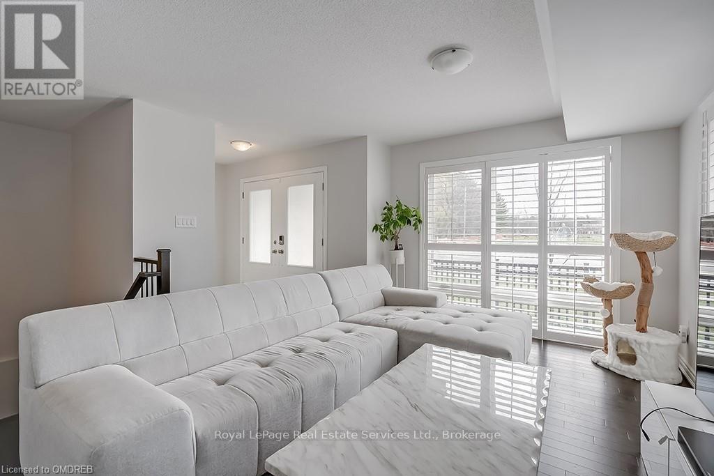 2509 Littlefield Crescent, Oakville, Ontario  L6M 4G3 - Photo 6 - W10440784