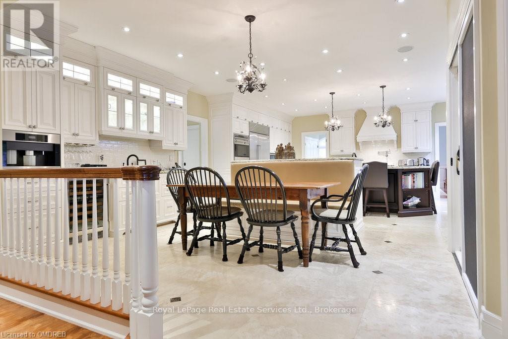 24 Raymar Place, Oakville, Ontario  L6J 6M1 - Photo 11 - W10422876