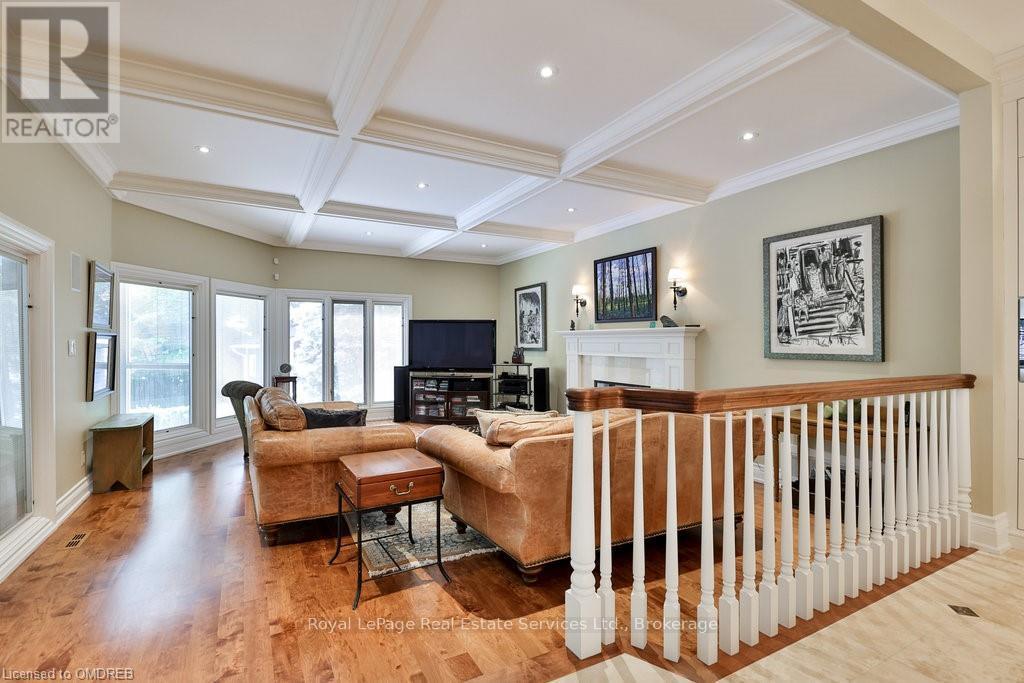 24 Raymar Place, Oakville, Ontario  L6J 6M1 - Photo 12 - W10422876