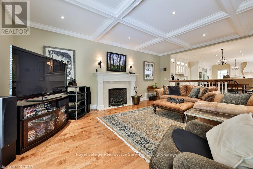 24 Raymar Place, Oakville, Ontario  L6J 6M1 - Photo 14 - W10422876