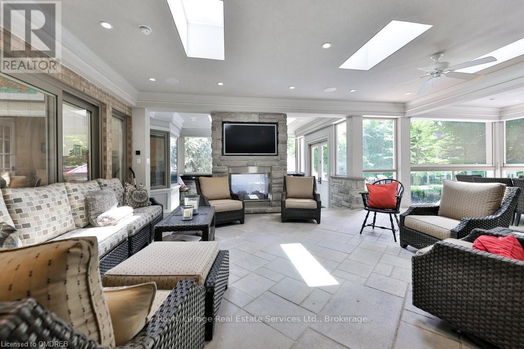 24 Raymar Place, Oakville, Ontario  L6J 6M1 - Photo 18 - W10422876