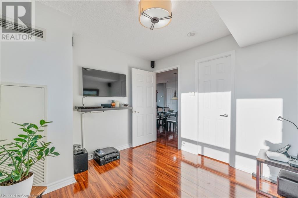 335 Rathburn Road W Unit# 2012, Peel, Ontario  L5B 0C8 - Photo 8 - 40687354