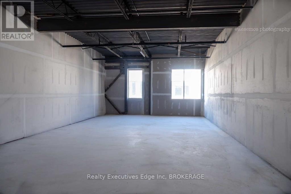 5266 Solar Drive, Mississauga, Ontario  L4W 0G7 - Photo 8 - W11890668