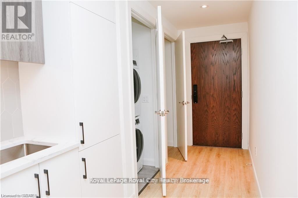 1204 - 741 King Street W, Kitchener, Ontario  N2G 1E5 - Photo 6 - X11906233