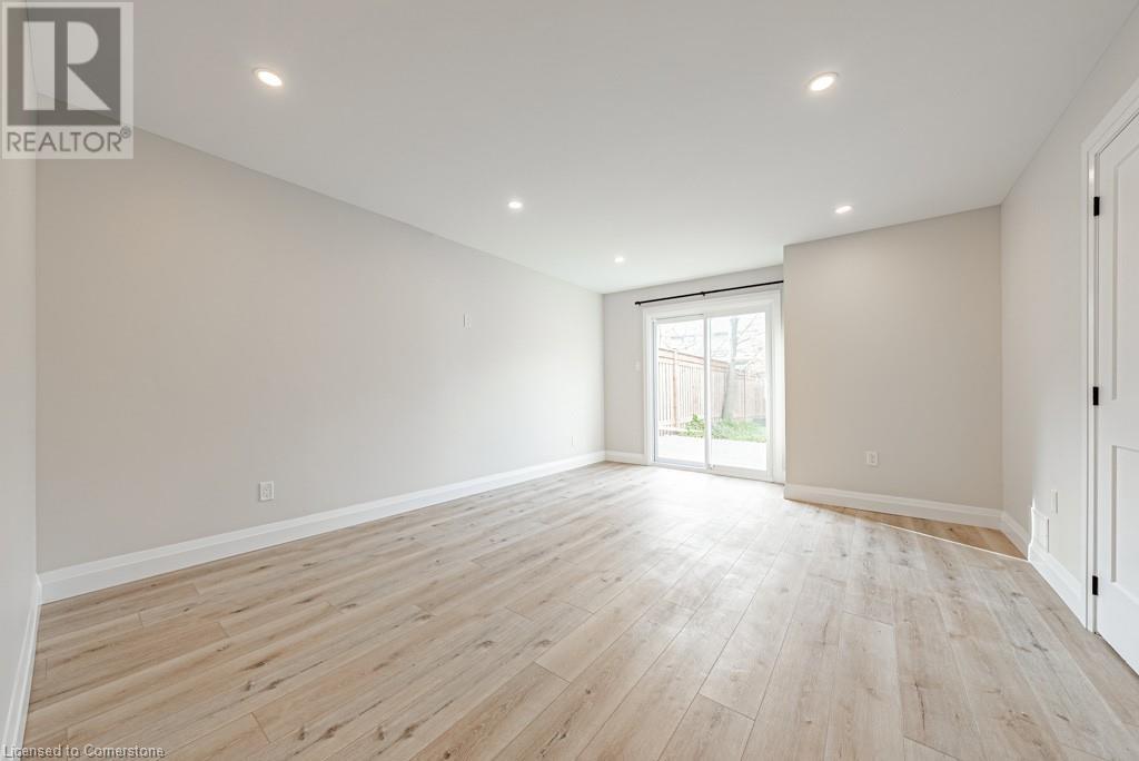 2168 Fairchild Boulevard, Burlington, Ontario  L7P 3E4 - Photo 5 - 40686249