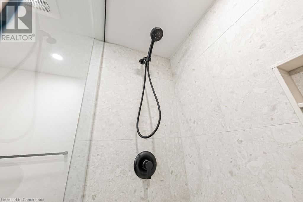 2168 Fairchild Boulevard, Burlington, Ontario  L7P 3E4 - Photo 10 - 40686249