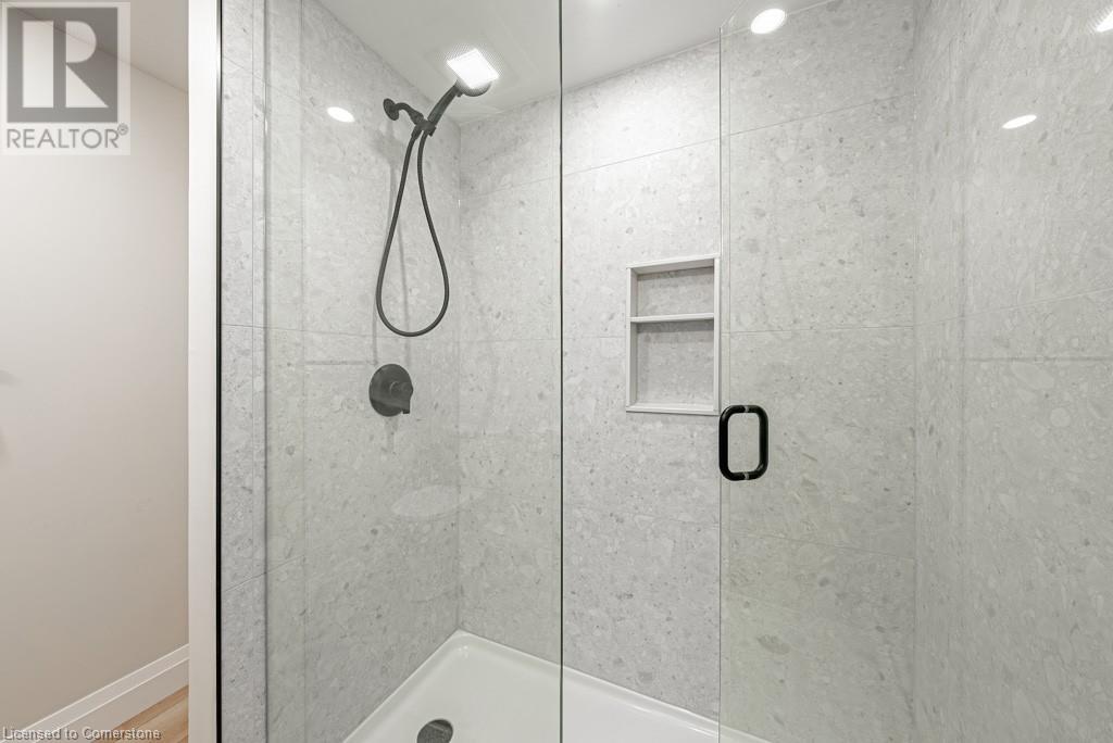 2168 Fairchild Boulevard, Burlington, Ontario  L7P 3E4 - Photo 9 - 40686249