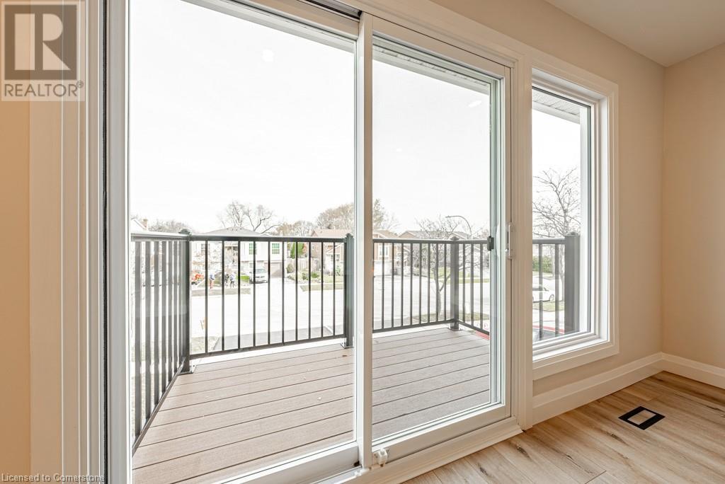 2168 Fairchild Boulevard, Burlington, Ontario  L7P 3E4 - Photo 16 - 40686249