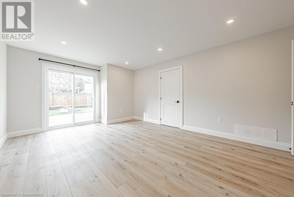 2168 Fairchild Boulevard, Burlington, Ontario  L7P 3E4 - Photo 6 - 40686249