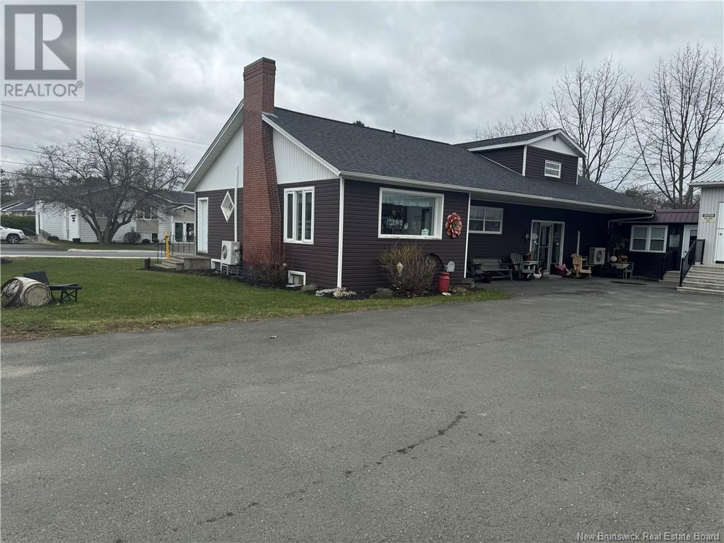 24 Mccain Street, Florenceville-Bristol, New Brunswick  E7L 3J4 - Photo 1 - NB110752