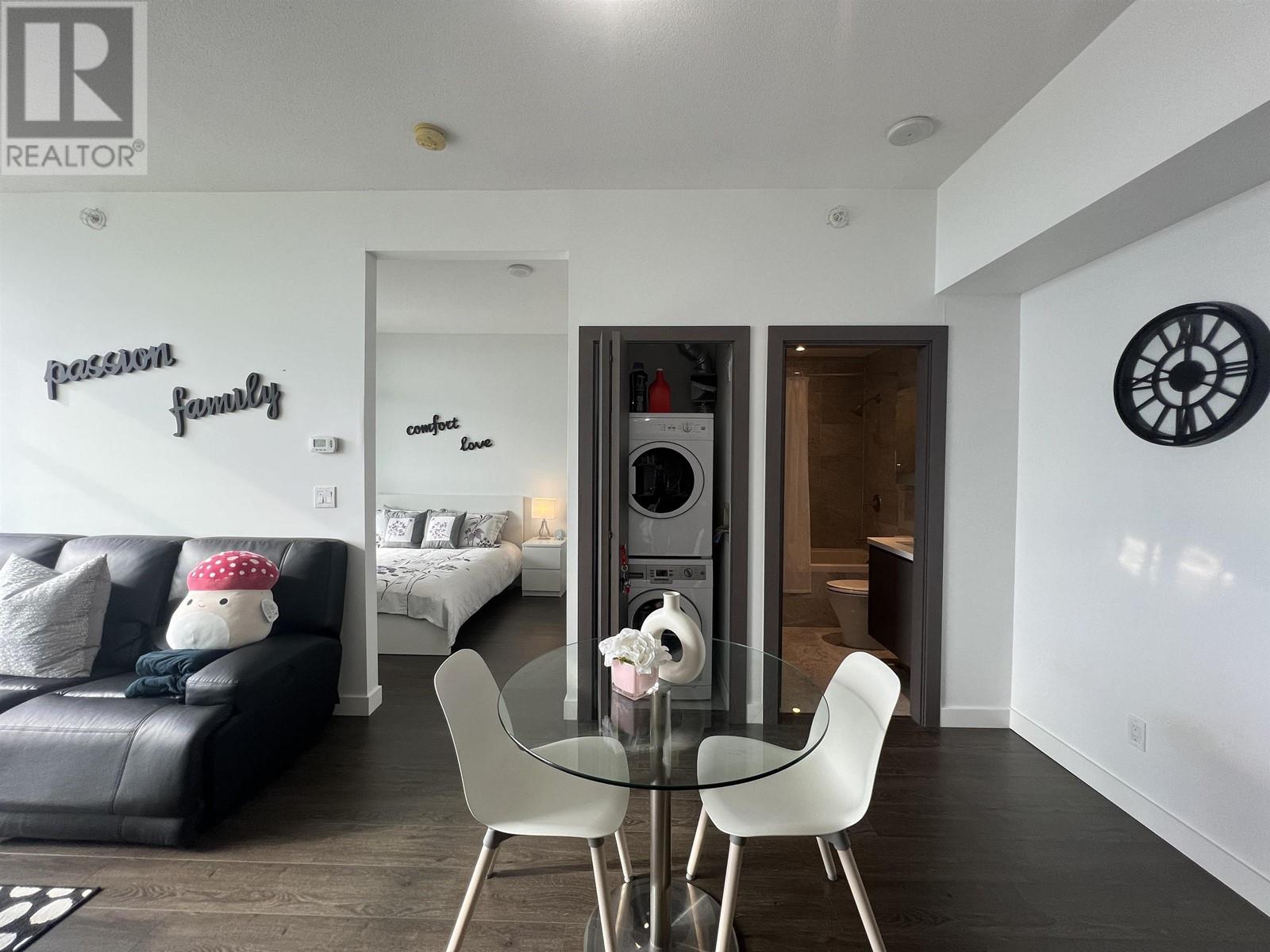 Listing Picture 13 of 39 : 4103 6538 NELSON AVENUE, Burnaby / 本拿比 - 魯藝地產 Yvonne Lu Group - MLS Medallion Club Member
