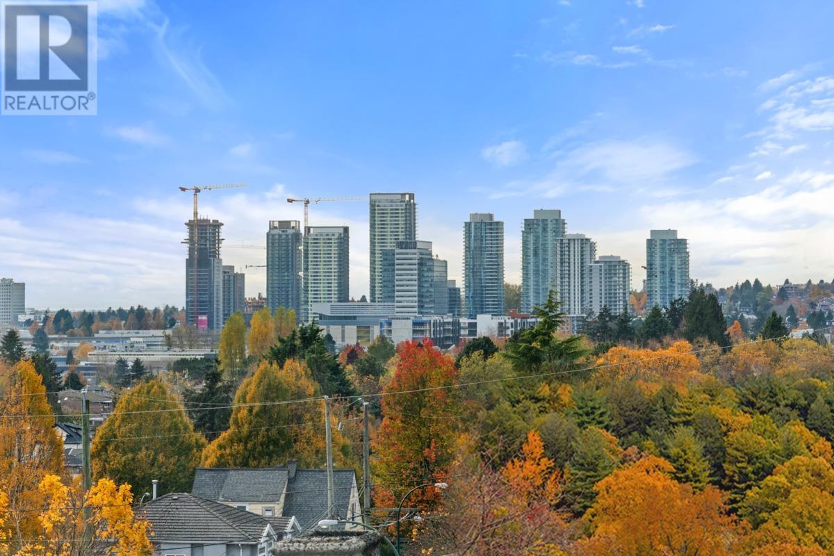 Listing Picture 27 of 34 : 1 927 E 63RD AVENUE, Vancouver / 溫哥華 - 魯藝地產 Yvonne Lu Group - MLS Medallion Club Member