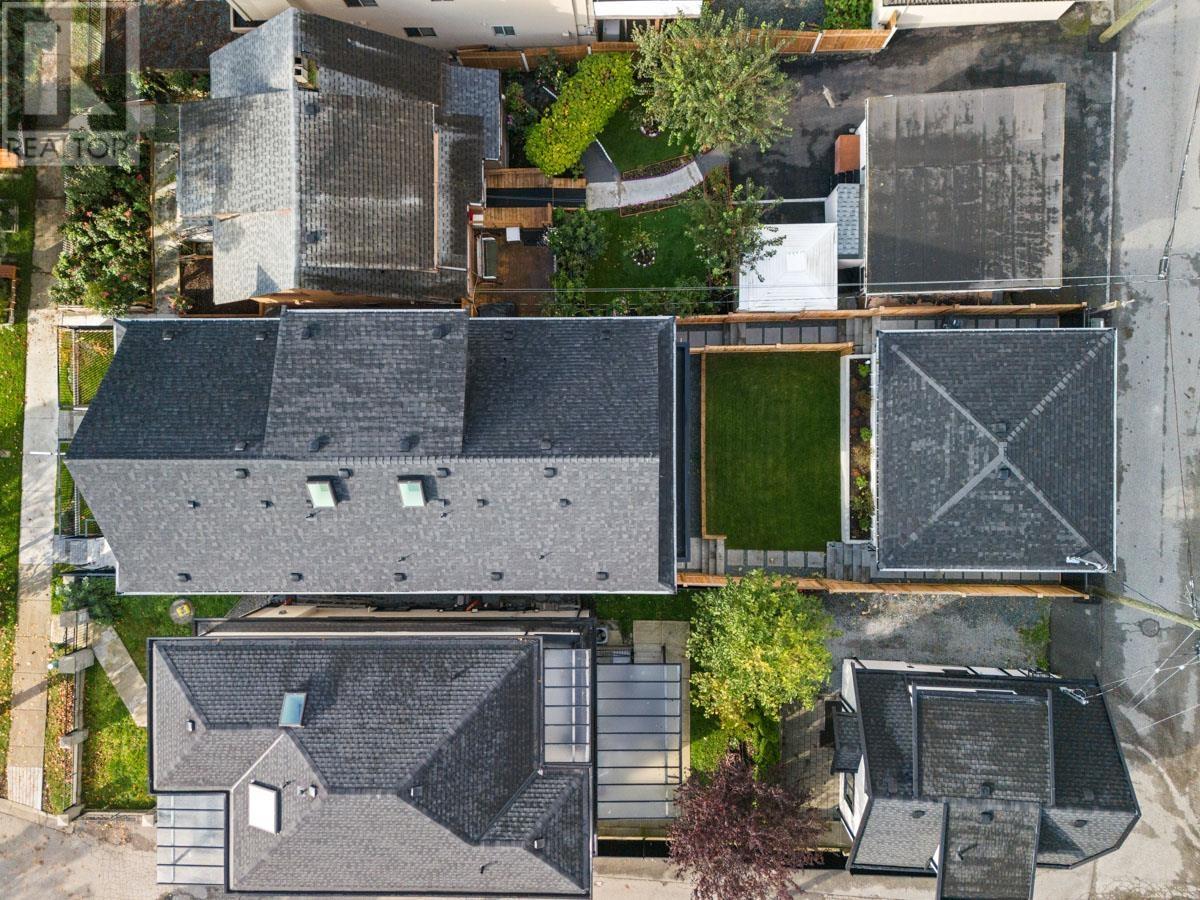 Listing Picture 33 of 34 : 1 927 E 63RD AVENUE, Vancouver / 溫哥華 - 魯藝地產 Yvonne Lu Group - MLS Medallion Club Member