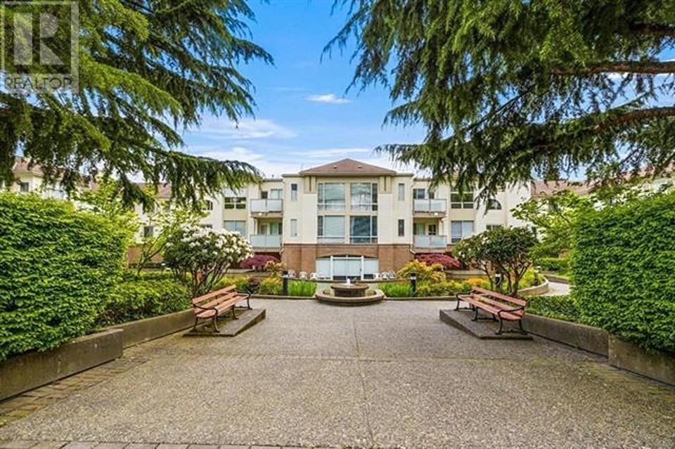 411 6742 STATION HILL COURT, burnaby, British Columbia