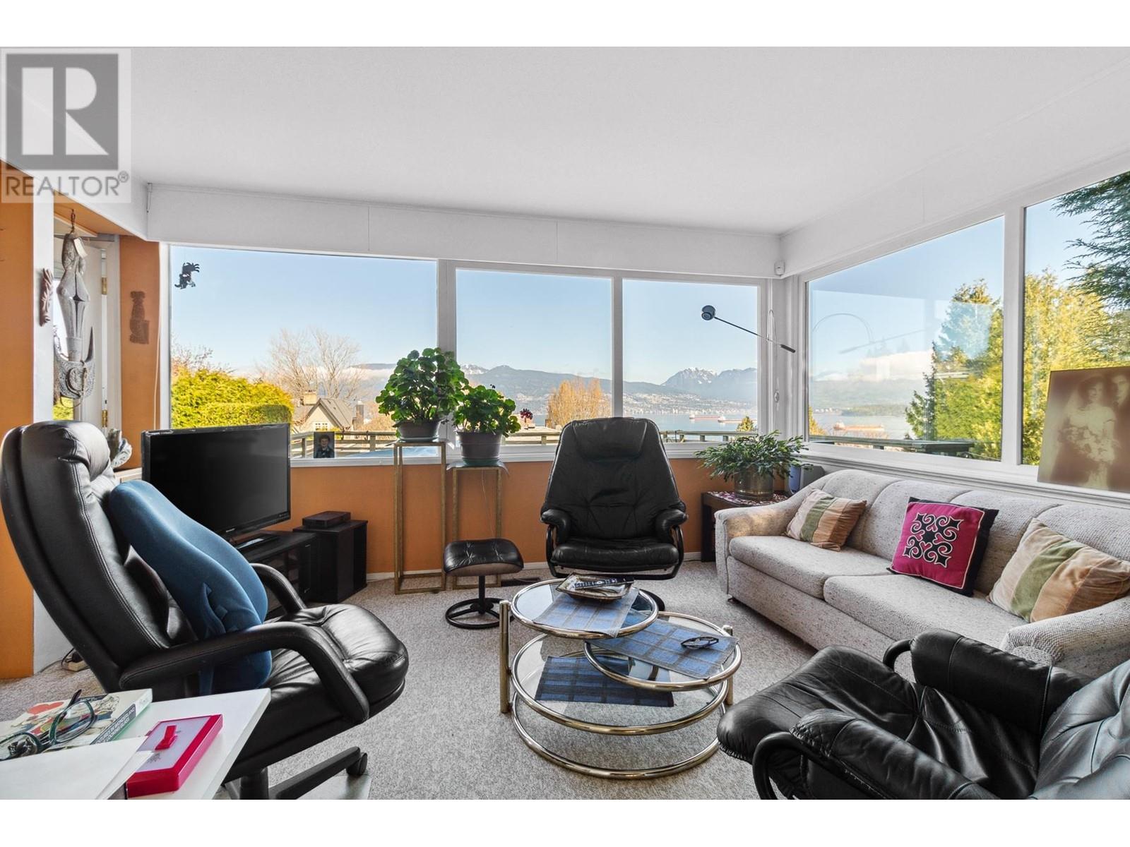 Property at 4557 W 4TH AVENUE image 4