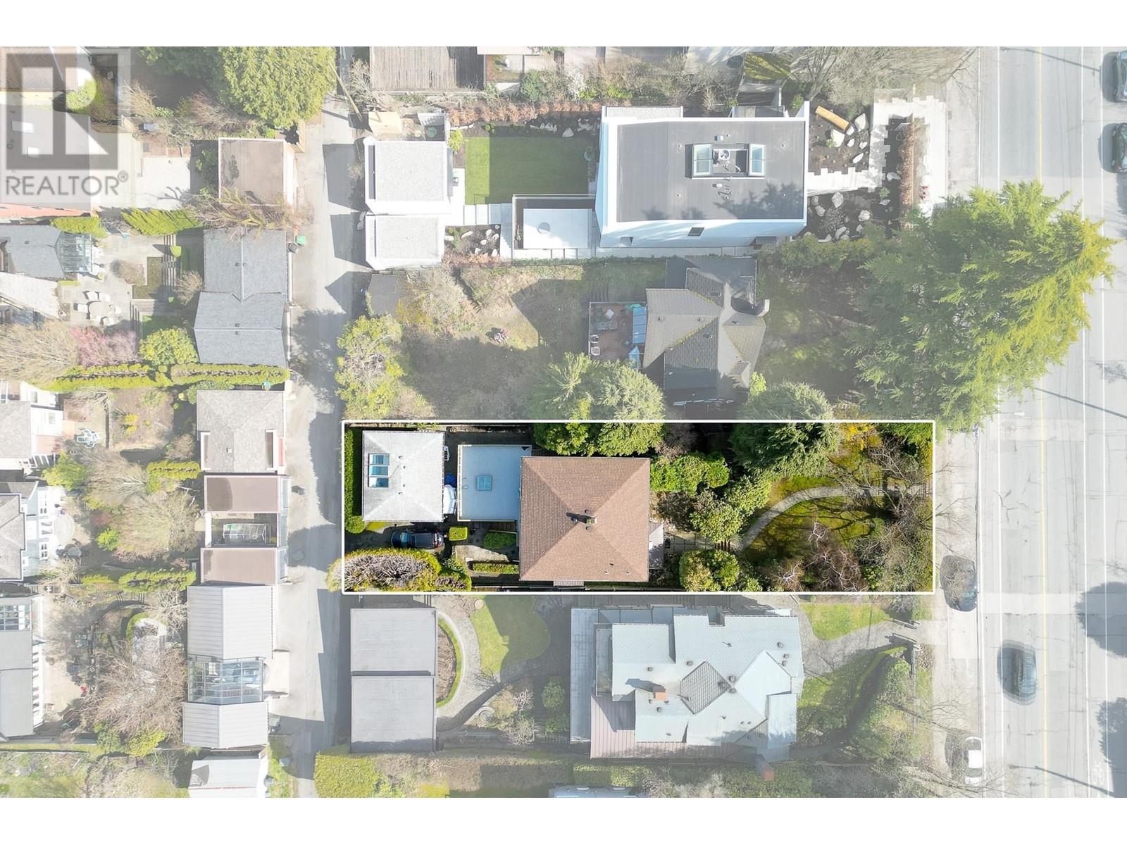 Property at 4557 W 4TH AVENUE image 5