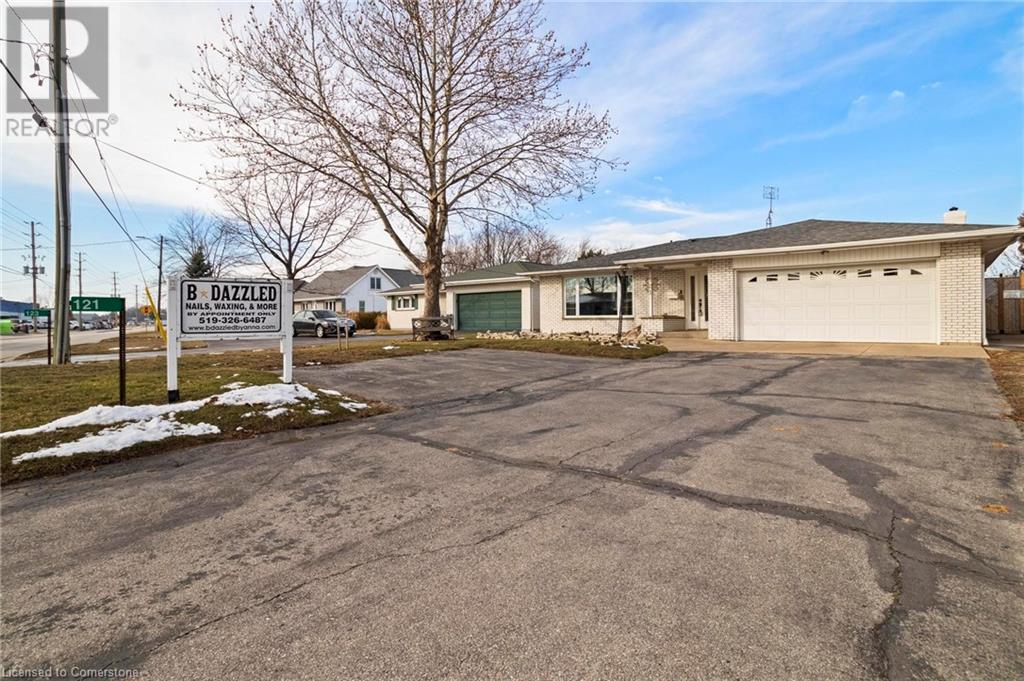 121 Oak Street W, Leamington, Ontario  N8H 2B8 - Photo 3 - 40687439