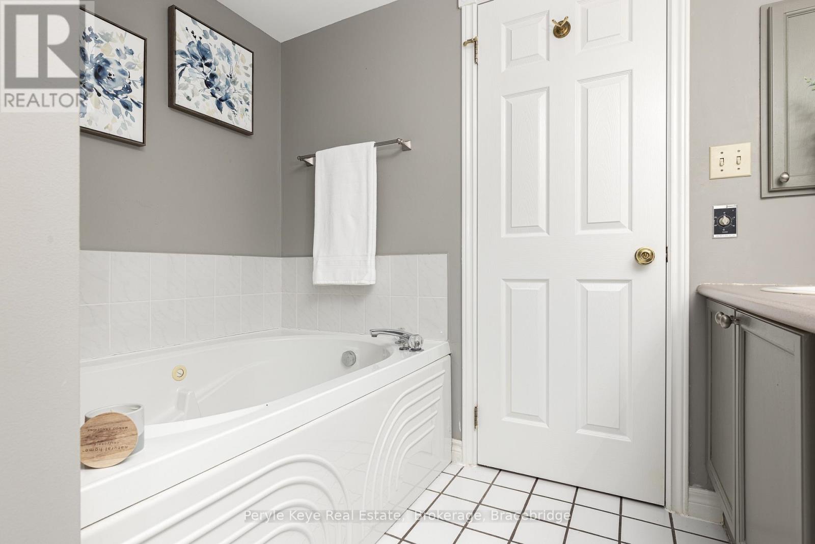 3 - 311 Grandview Hilltop Drive, Huntsville, Ontario  P1H 2J5 - Photo 33 - X10436940