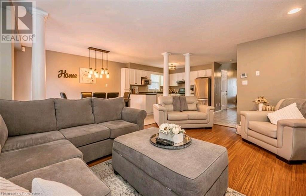 162 Bridlewreath Street, Kitchener, Ontario  N2E 3X2 - Photo 2 - 40687297