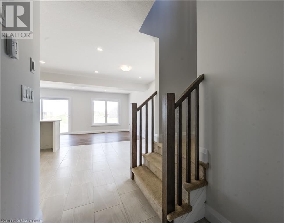 1501 Dunkirk Avenue, Woodstock, Ontario  N4T 0L1 - Photo 3 - 40687077