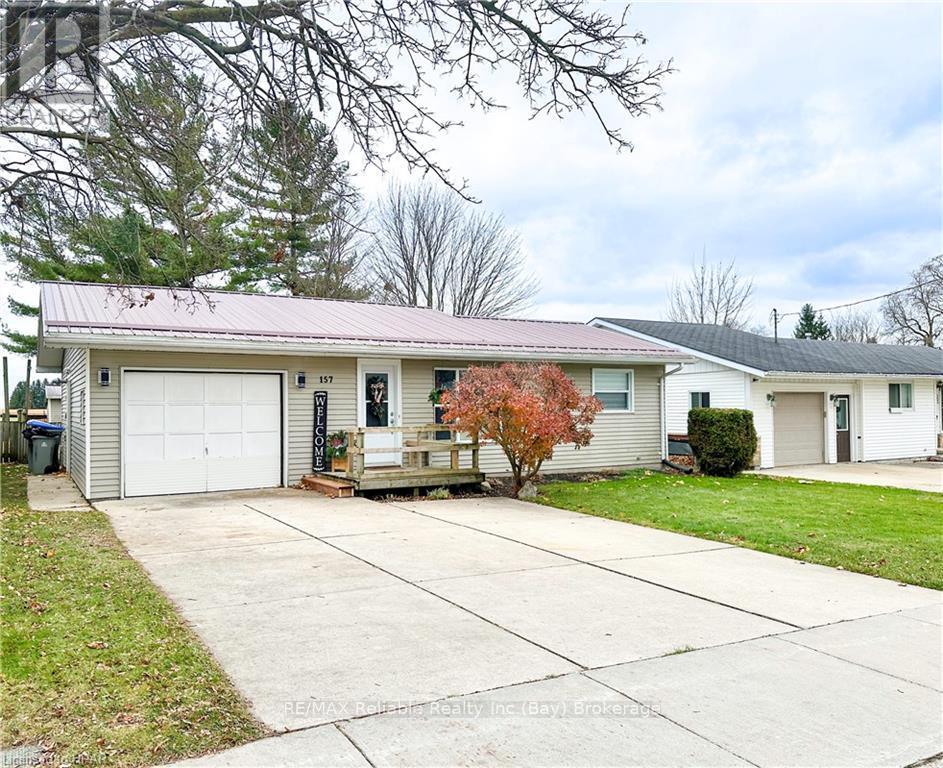 157 Huron Street E, South Huron, Ontario  N0M 1S1 - Photo 2 - X11823089