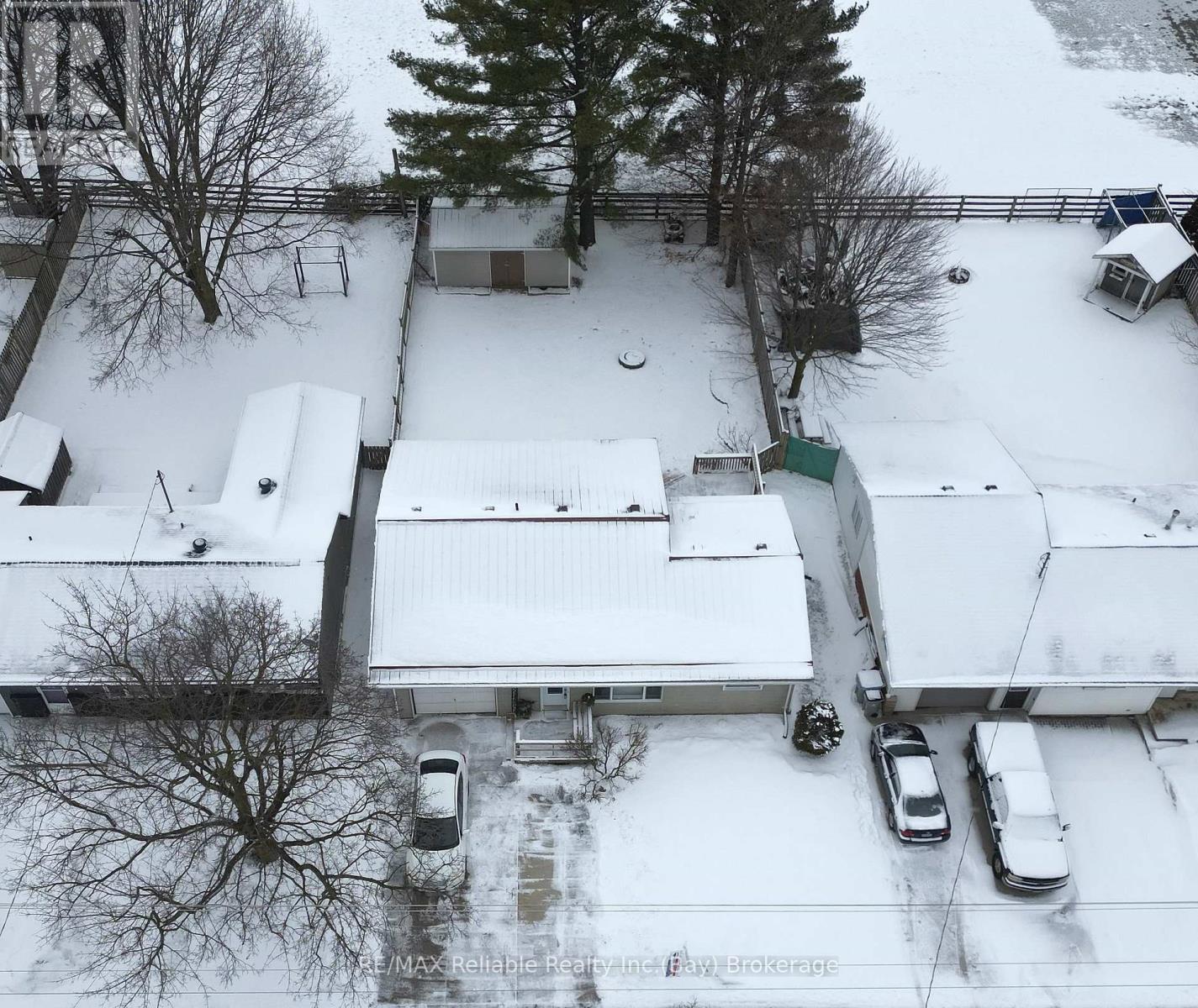 157 Huron Street E, South Huron, Ontario  N0M 1S1 - Photo 5 - X11823089