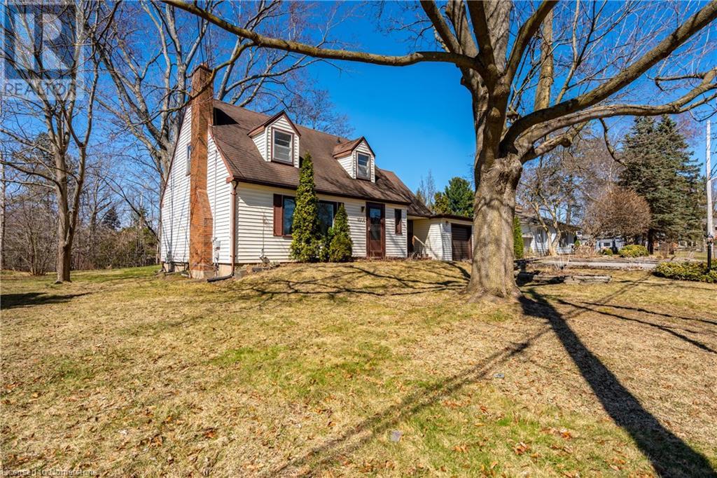 1008 Haist Street, Fonthill, Ontario  L0S 1E4 - Photo 2 - 40687287