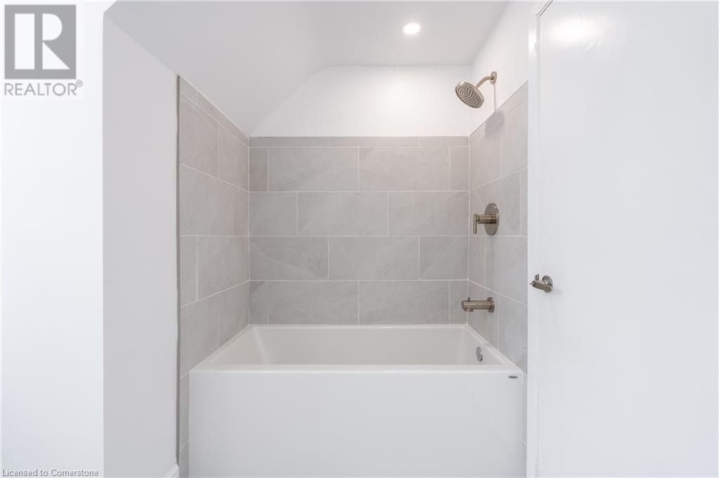 1008 Haist Street, Fonthill, Ontario  L0S 1E4 - Photo 28 - 40687287