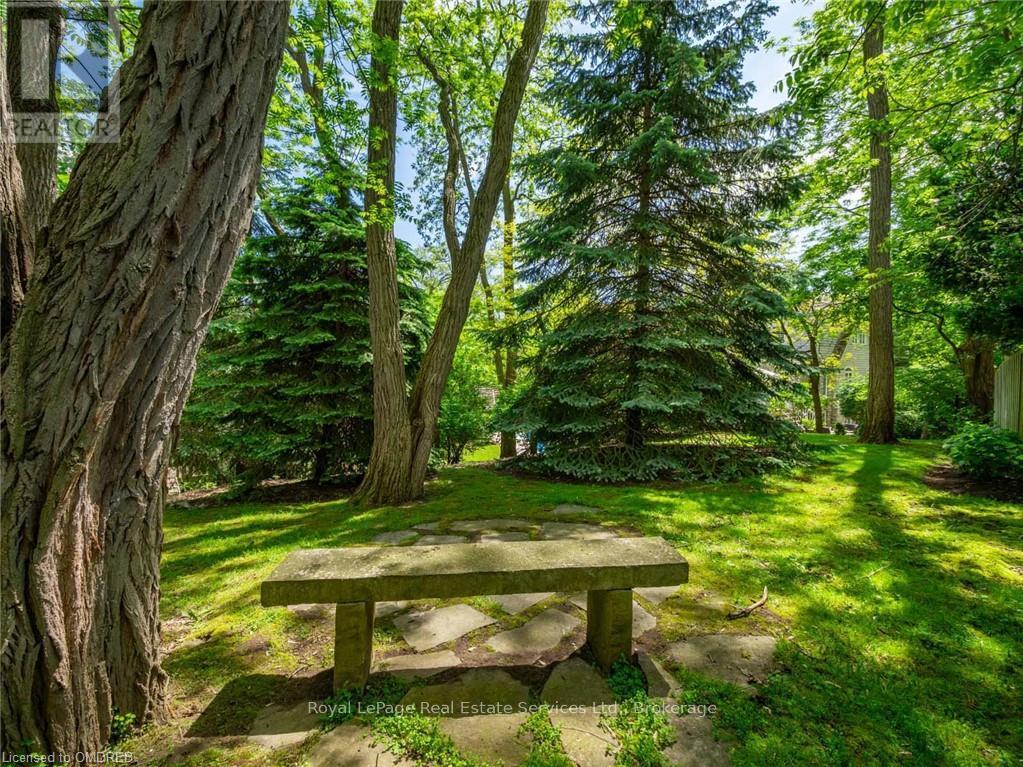 235 Lakewood Drive, Oakville, Ontario  L6K 1B3 - Photo 37 - W10404191