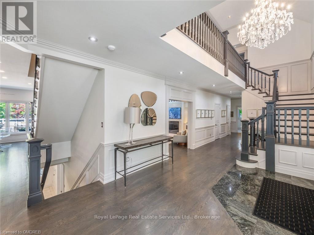 235 Lakewood Drive, Oakville, Ontario  L6K 1B3 - Photo 9 - W10404191