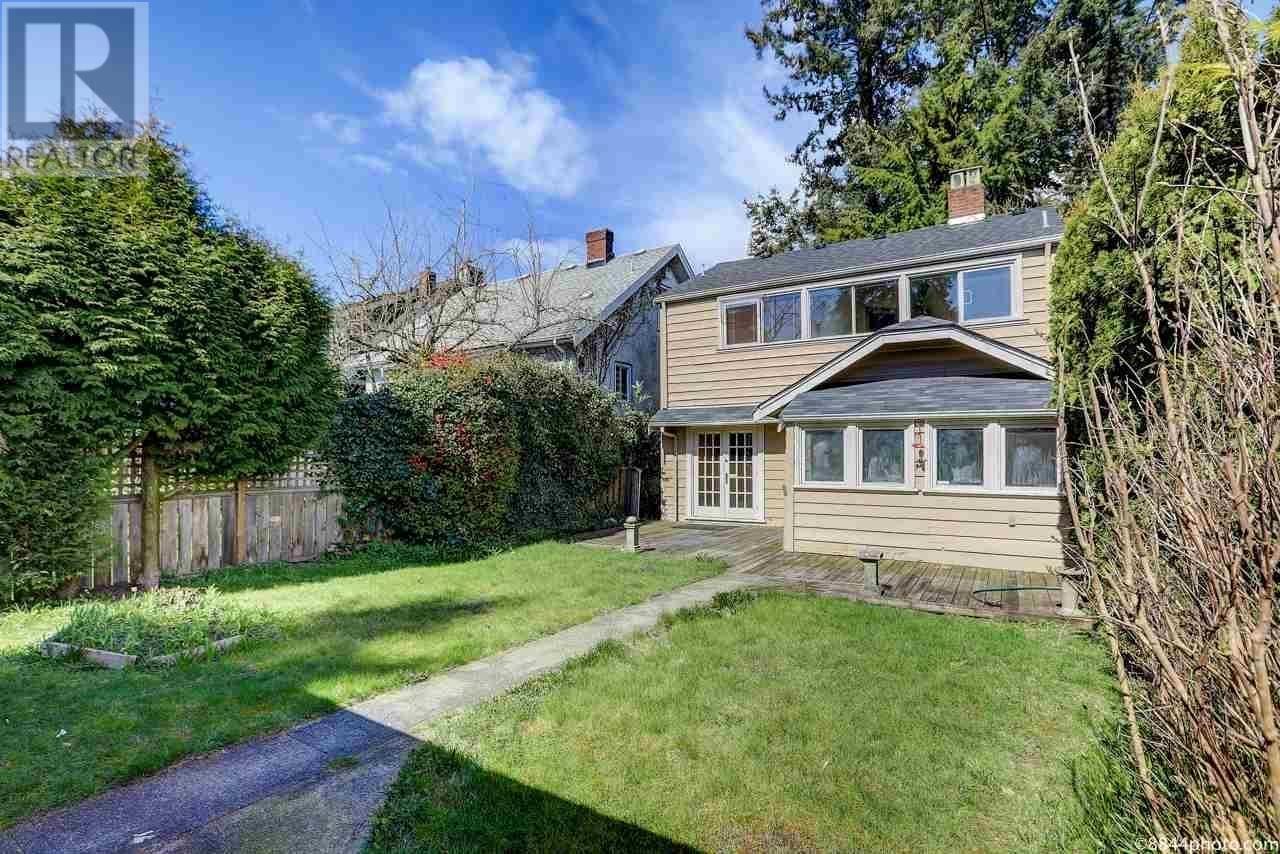 Property at 3870 W 17TH AVENUE image 2