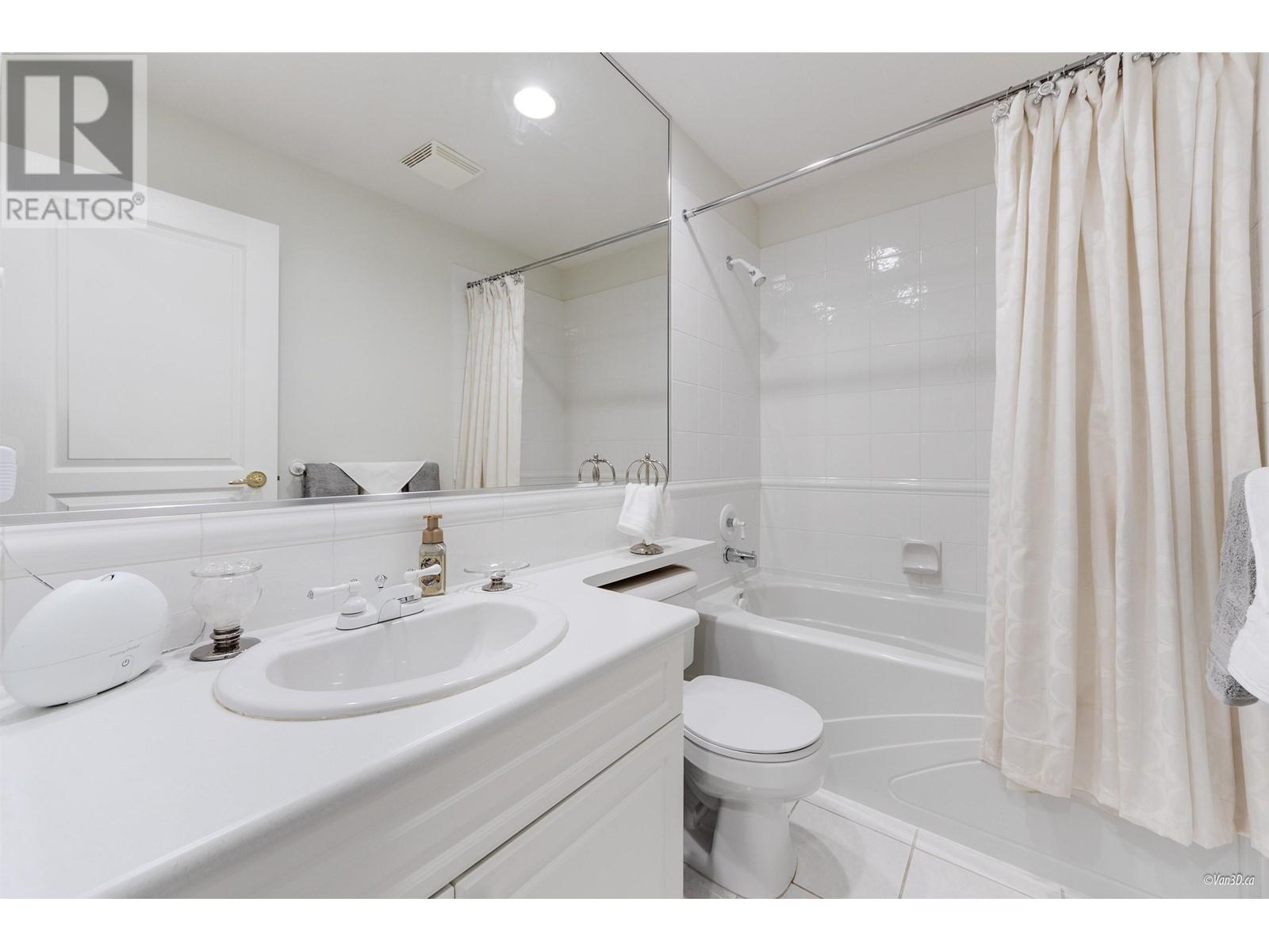 37 3405 Plateau Boulevard, Coquitlam, British Columbia  V3E 3L7 - Photo 30 - R2928468