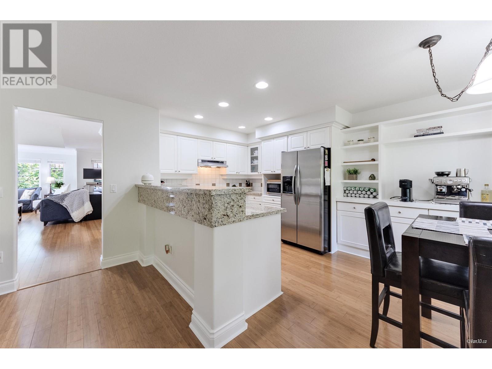 37 3405 Plateau Boulevard, Coquitlam, British Columbia  V3E 3L7 - Photo 3 - R2928468
