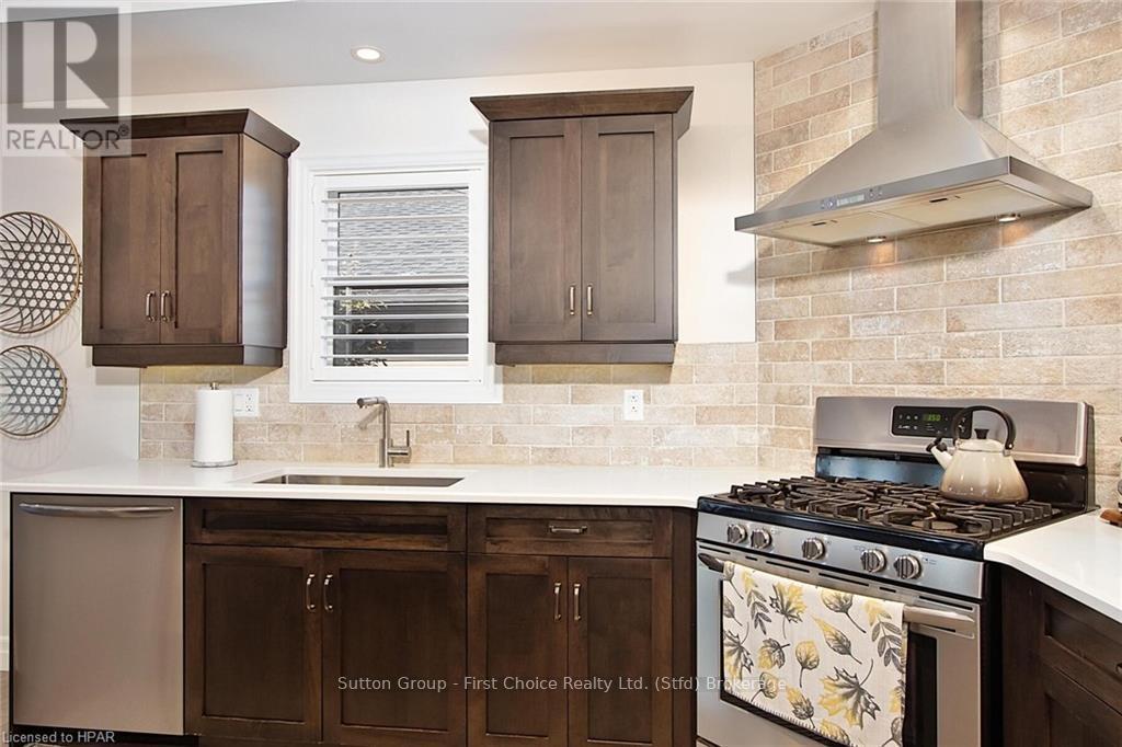 247 Sunset Drive, West Perth, Ontario  N0K 1N0 - Photo 11 - X10780665