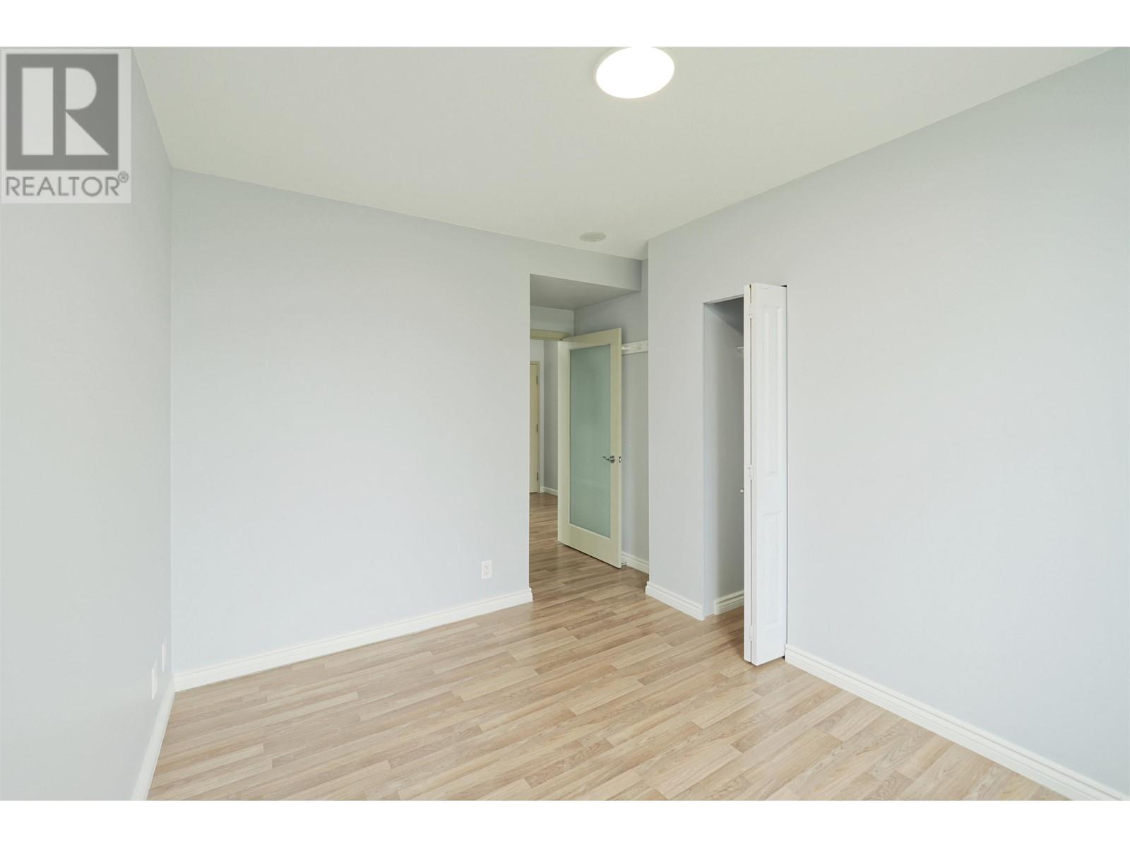 Listing Picture 6 of 14 : 707 9262 UNIVERSITY CRESCENT, Burnaby / 本拿比 - 魯藝地產 Yvonne Lu Group - MLS Medallion Club Member