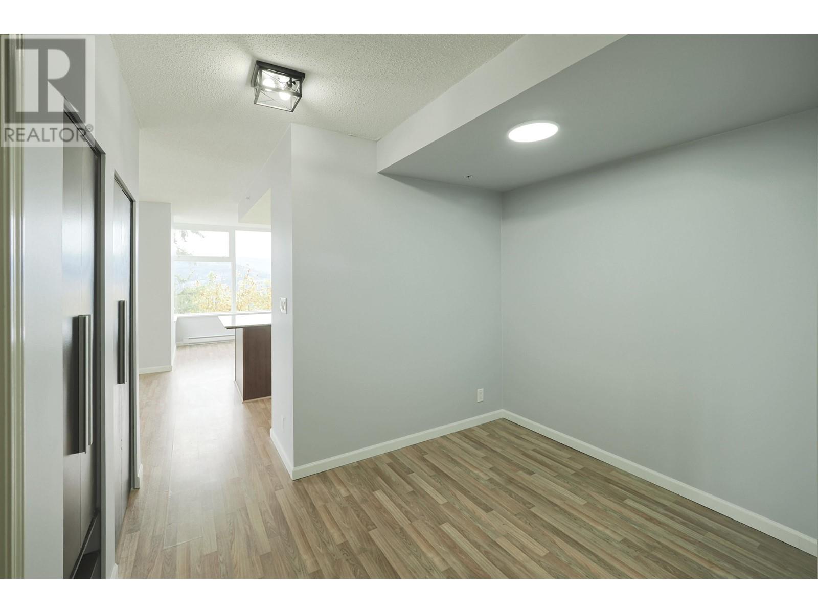 Listing Picture 7 of 14 : 707 9262 UNIVERSITY CRESCENT, Burnaby / 本拿比 - 魯藝地產 Yvonne Lu Group - MLS Medallion Club Member