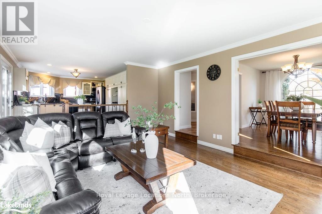 3580 Linda Street, Innisfil, Ontario  L9S 2L2 - Photo 7 - N10439457